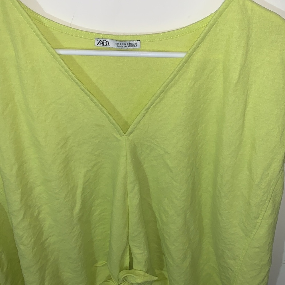 3/$10 Zara lime tie front top - Picture 2 of 3